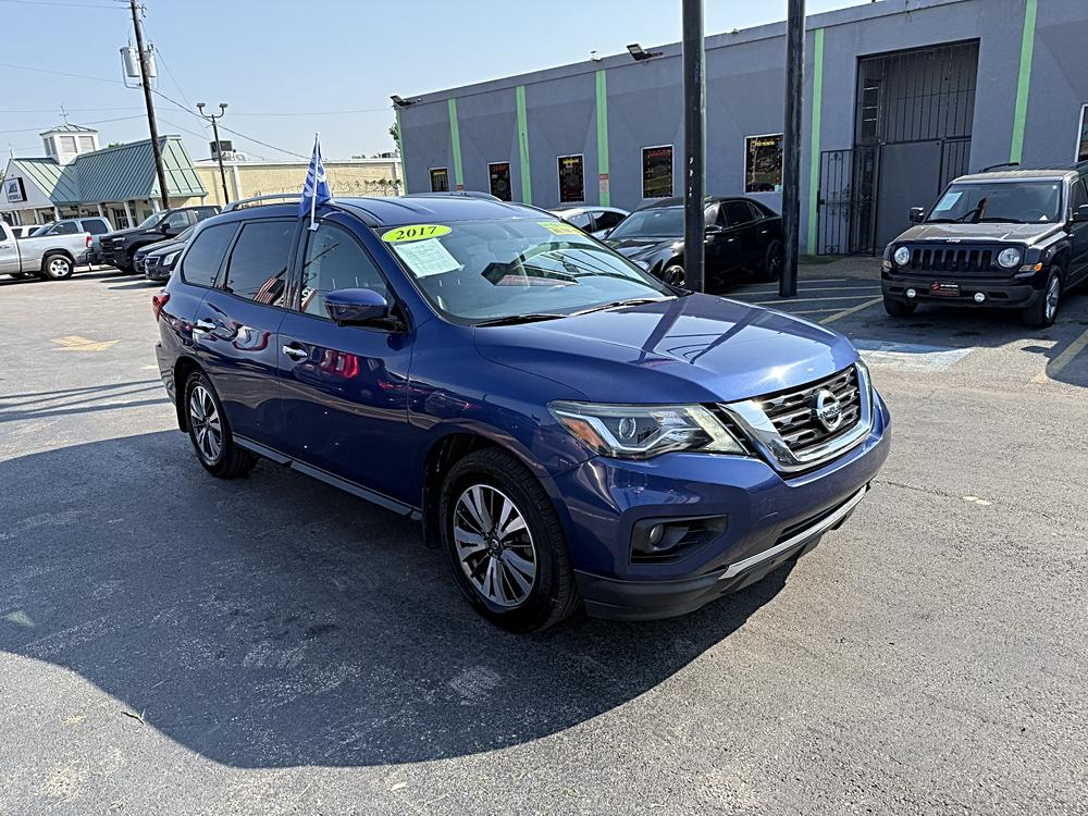A Day With the 2017 Nissan Pathfinder FWD SL