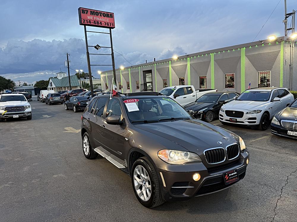 🚘 Take the Wheel of Possibility: 2012 BMW X5 AWD 4dr 35i 🚘