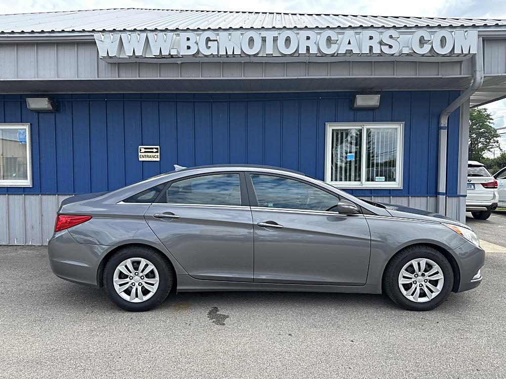 🚘 Take the Wheel of Possibility: 2011 Hyundai Sonata 4dr Sdn 2.4L Auto GLS 🚘