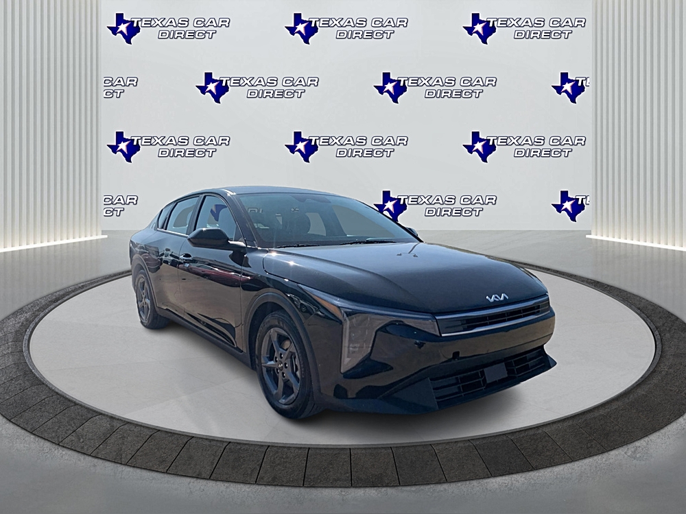 Why the 2025 Kia K4 LXS FWD Stands Out 🌟