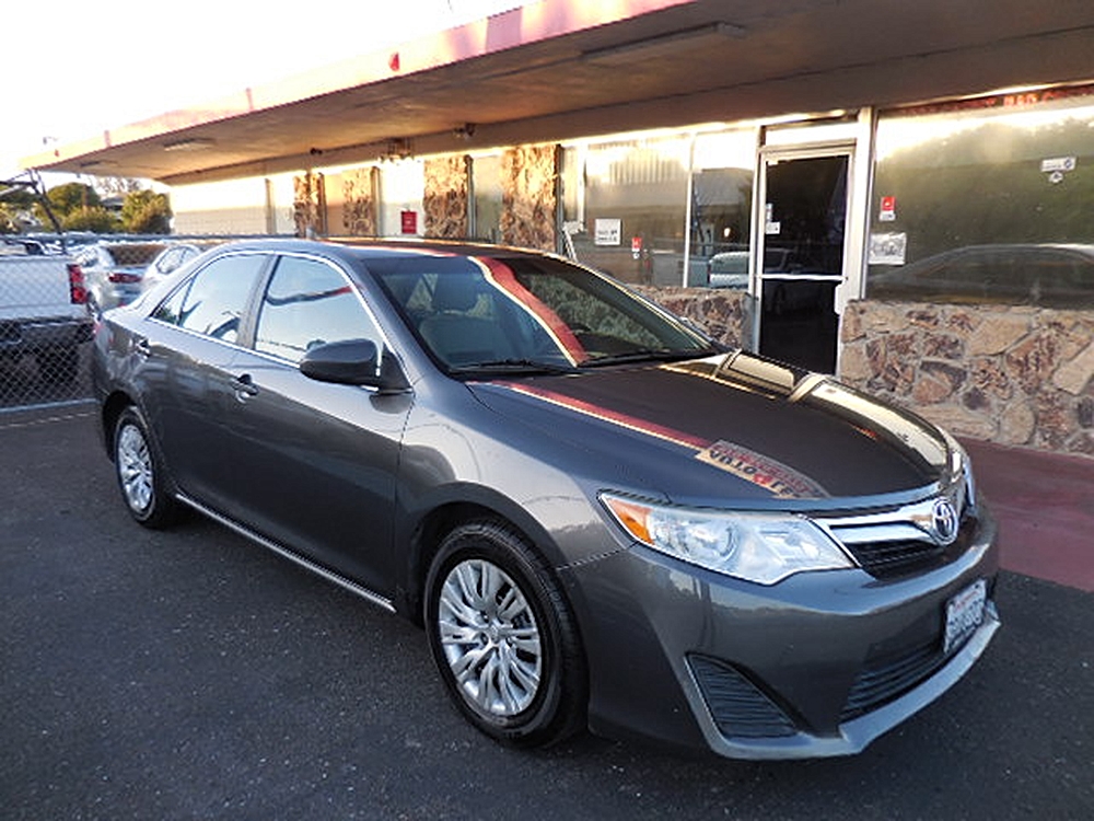 A Day With the 2013 Toyota Camry LE Sedan
