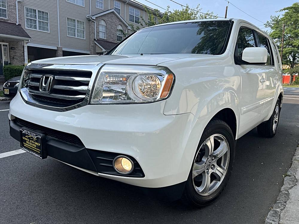 “Cruising in Style: Comparing Popular Pre-Owned SUVs at General Auto Group”