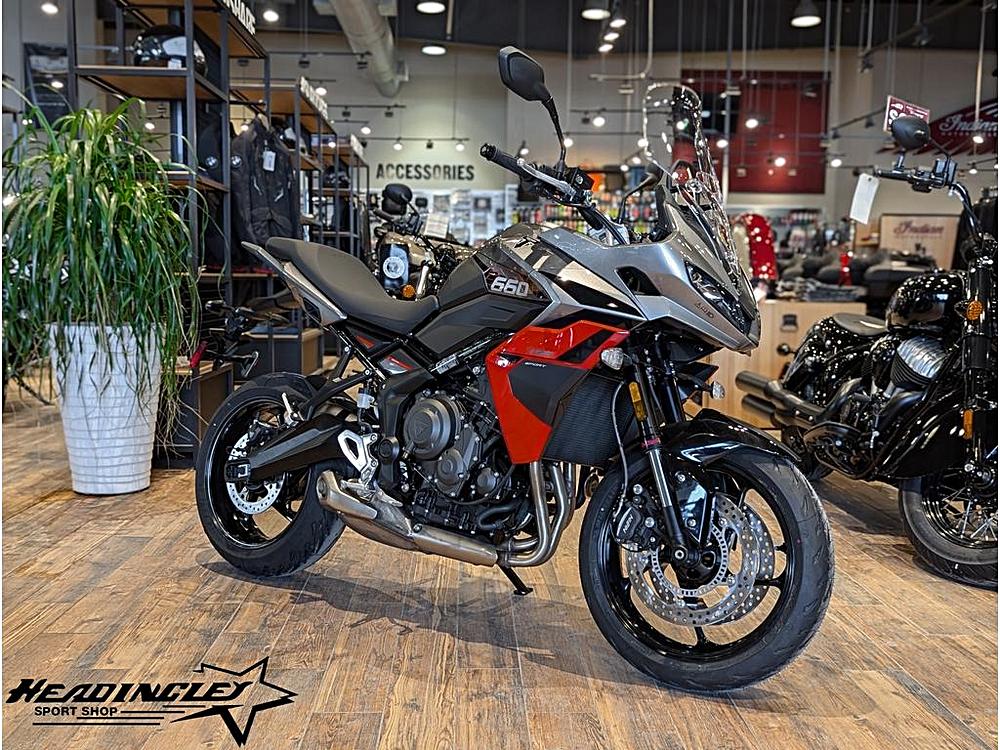 🏍️ Why the 2026 Triumph Tiger Sport 660 Silver IceIntense Orange Stands Out 🌟