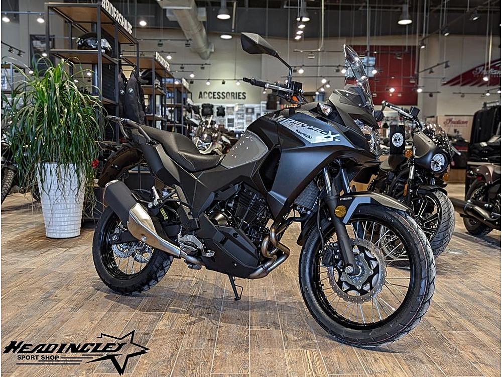 🏍️ Why the 2026 Kawasaki Versys-X 300 Metallic Phantom SilverMetallic Spark Black Stands Out 🌟