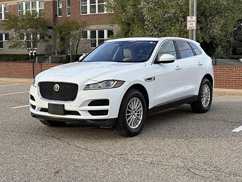 🚙 Why the 2019 Jaguar F-PACE 25t AWD 4dr SUV Stands Out 🌟
