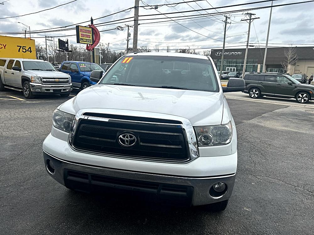 The Unstoppable Power of the 2011 Toyota Tundra 4WD CrewMax: A Comprehensive Review