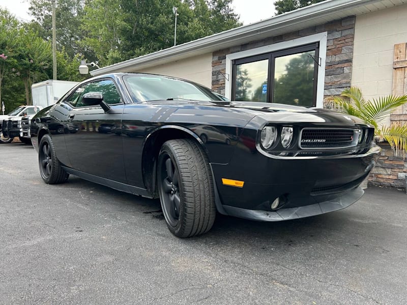 Muscle in Motion: 2010 Dodge Challenger R/T Classic Coupe