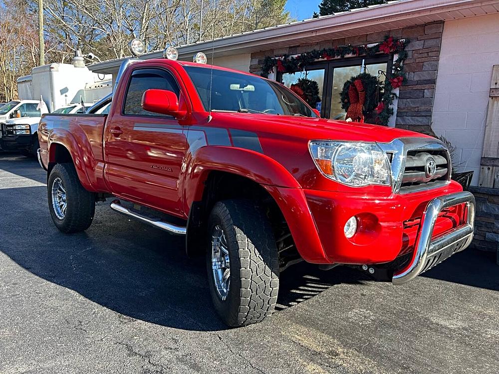 Tackle Every Terrain with the 2006 Toyota Tacoma