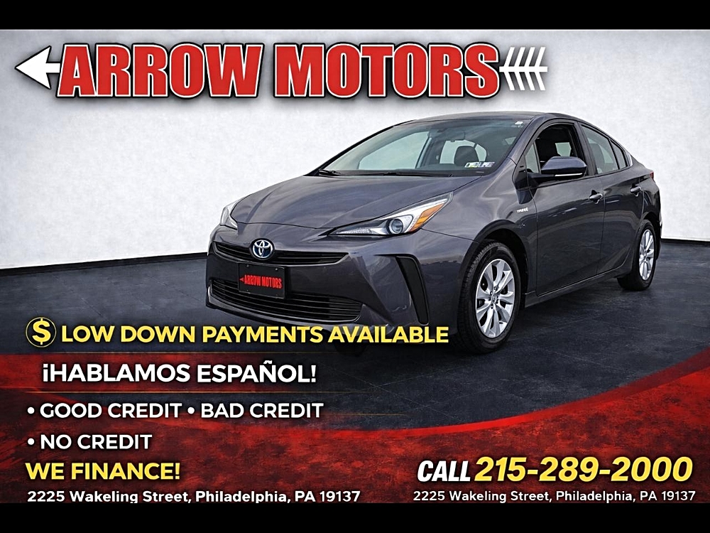 🚙 Why the 2017 Toyota Prius Four Touring Hatchback 4D Stands Out 🌟