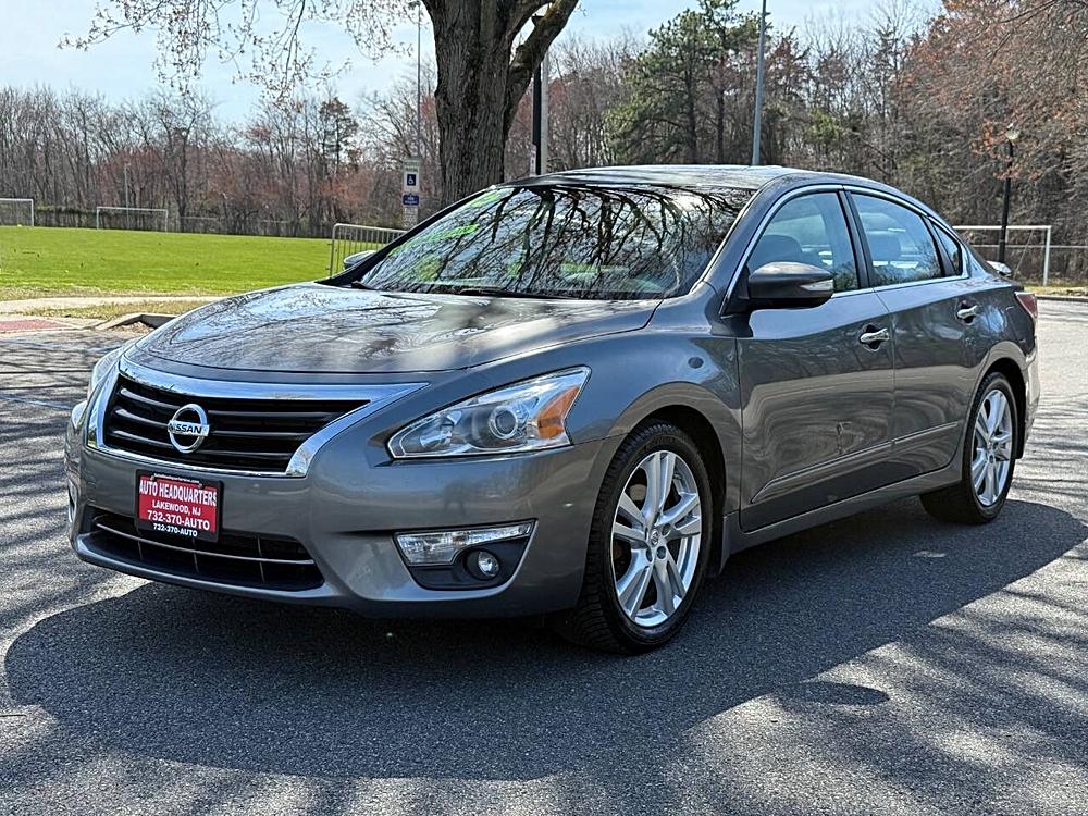 🚘 Take the Wheel of Possibility: 2015 Nissan Altima 3.5 SL 4dr Sedan