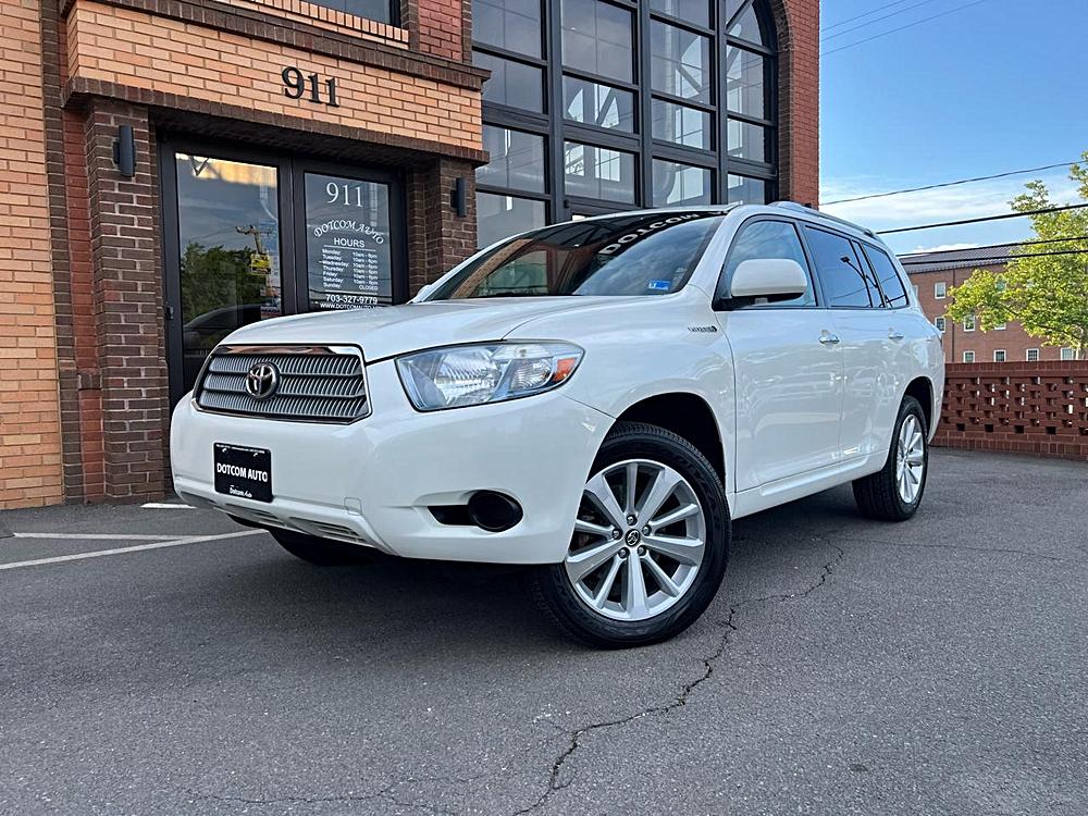 Why the 2008 Toyota Highlander Hybrid 4WD Stands Out 🌟