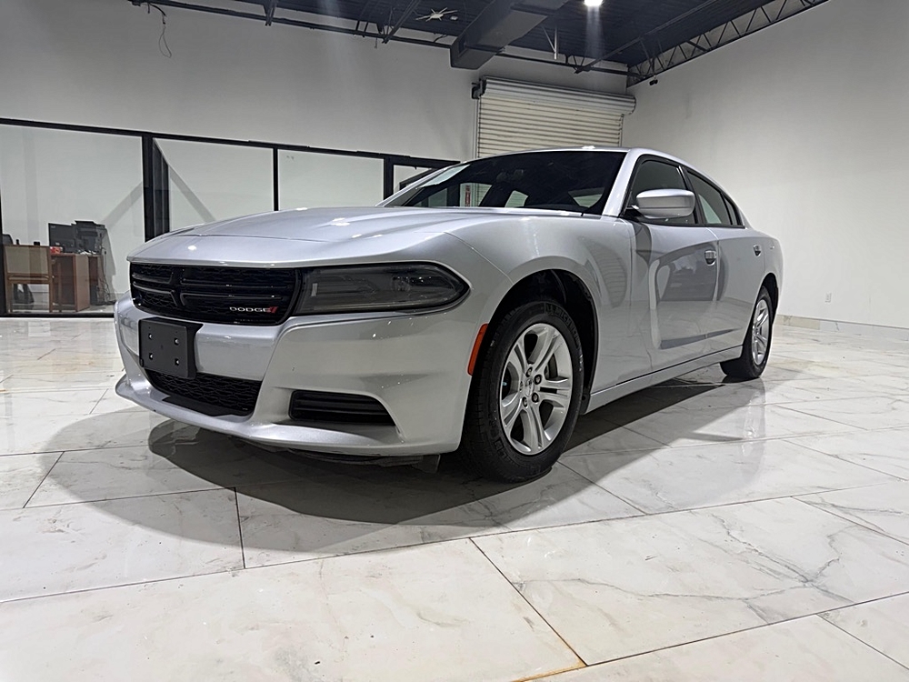 Discover the 2022 DODGE CHARGER SXT: A Standout Sedan for Car & Truck Enthusiasts! 🚗