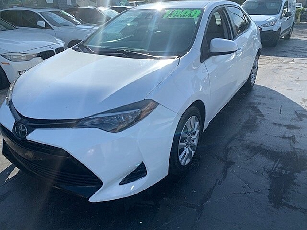 A Clear Road Ahead with the 2019 Toyota Corolla LE