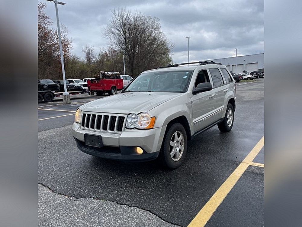 Why the 2010 Jeep Grand Cherokee 4WD 4dr Laredo Stands Out 🌟