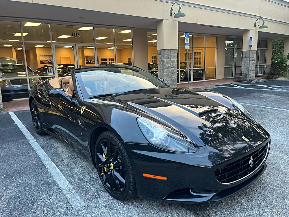 Rev Up Your Lifestyle with the 2010 Ferrari California 2dr Conv 🚗