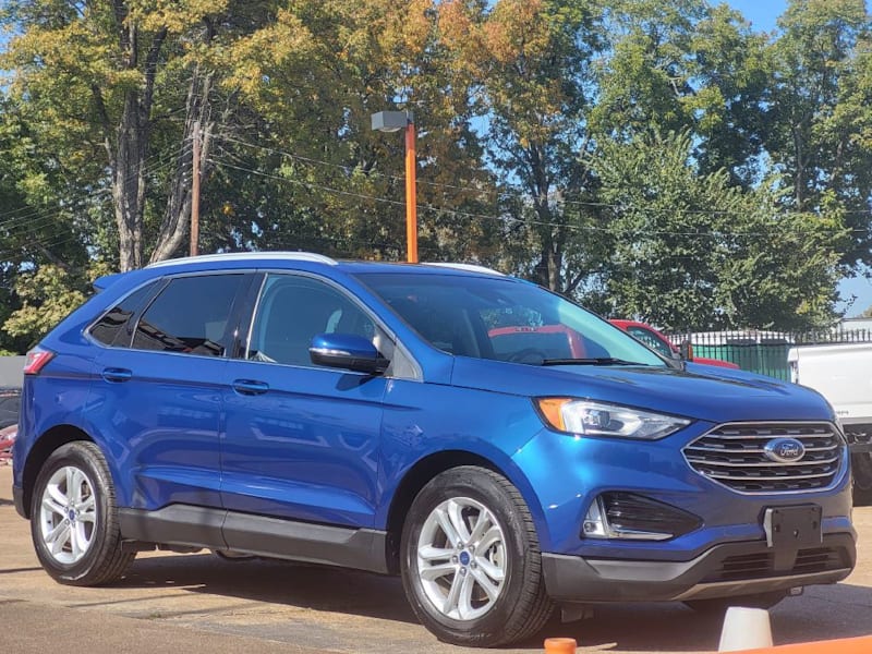 Edge Ahead with the 2020 Ford Edge SEL