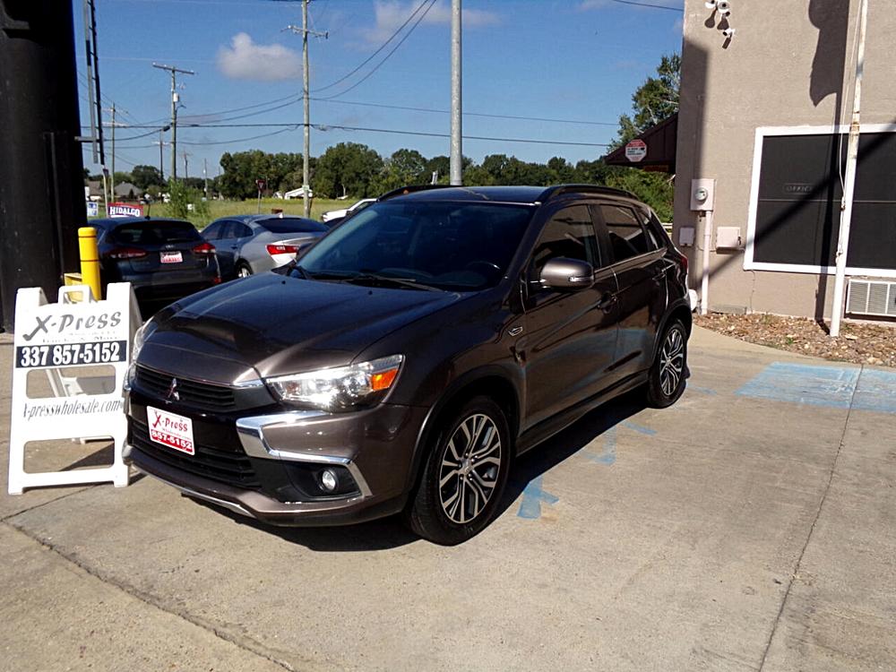 Exploring the Features and Performance of the 2016 Mitsubishi Outlander Sport 2WD 4dr CVT 2.4 SEL