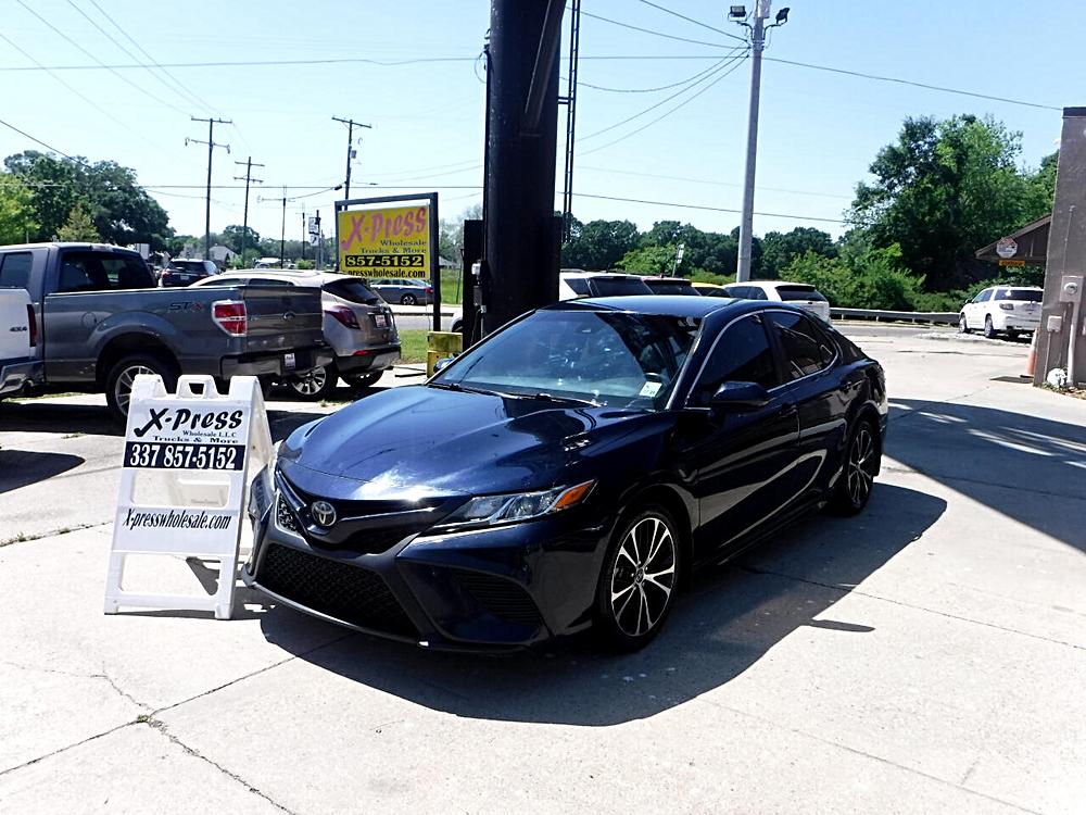 “Unveiling the 2018 Toyota Camry SE: A Blend of Luxury and Performance”