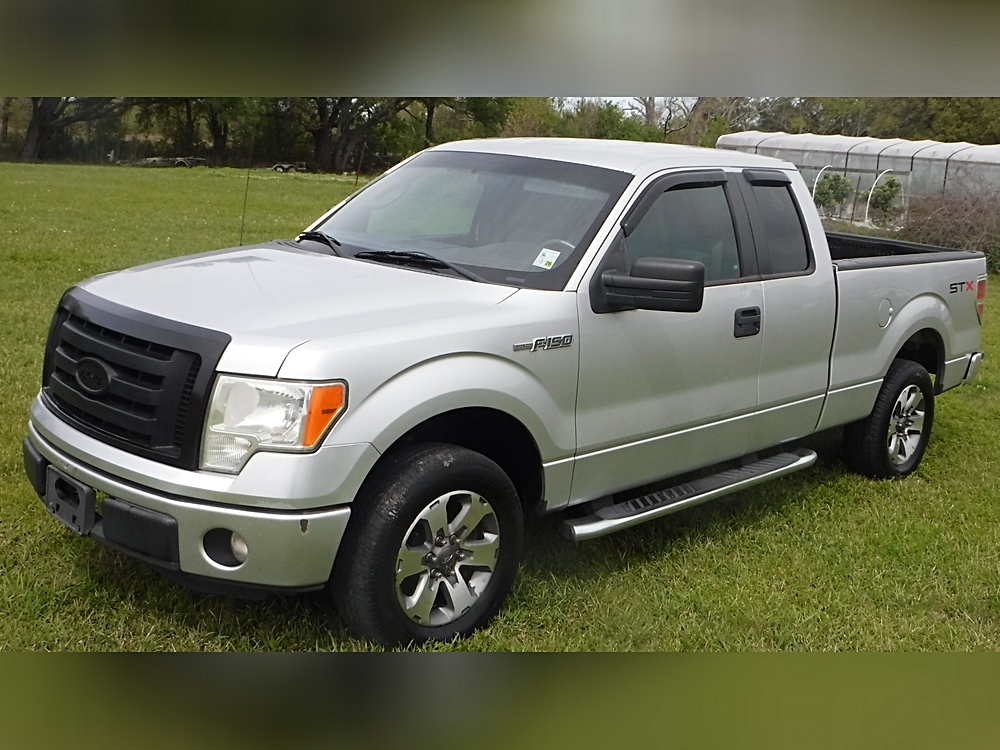 Discover Your Next Adventure with the 2011 Ford F-150 2WD SuperCab 145″ XL 🚗