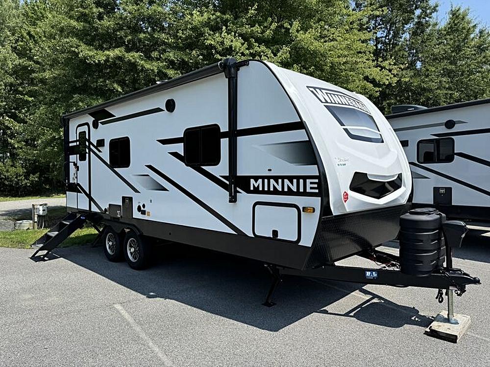 🚐 3 Ways to Adventure: The Winnebago Minnie 2326RB, Micro Minnie 2108FBS, and Micro Minnie 1800BH RV/Camper Showdown!
