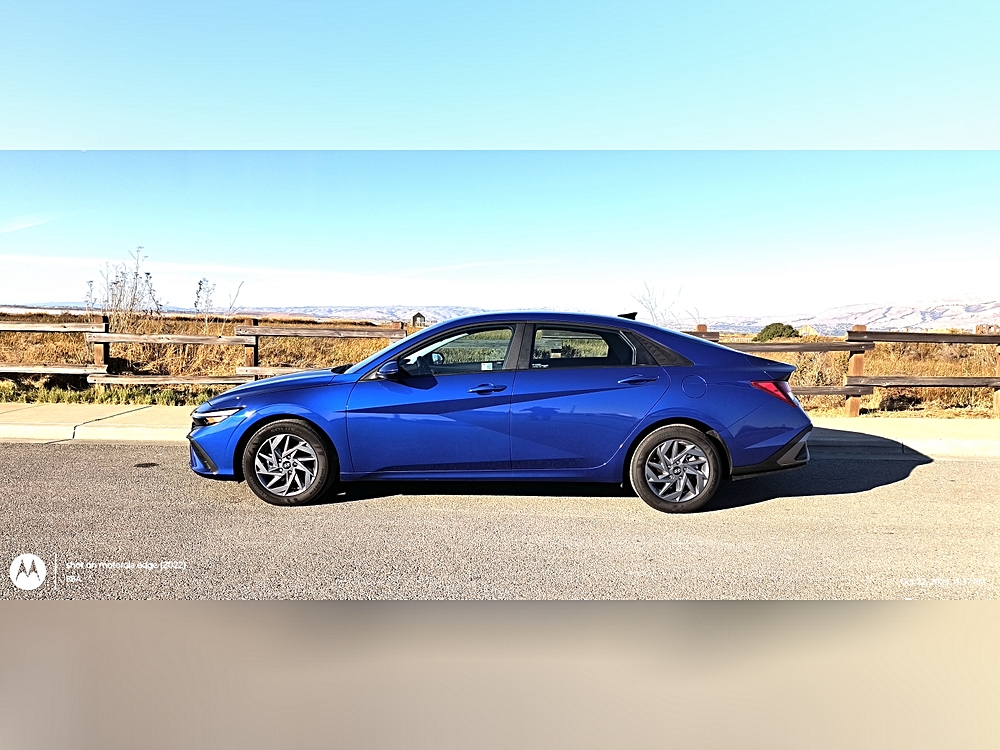 A Comprehensive Review of the 2024 Hyundai Elantra SEL IVT