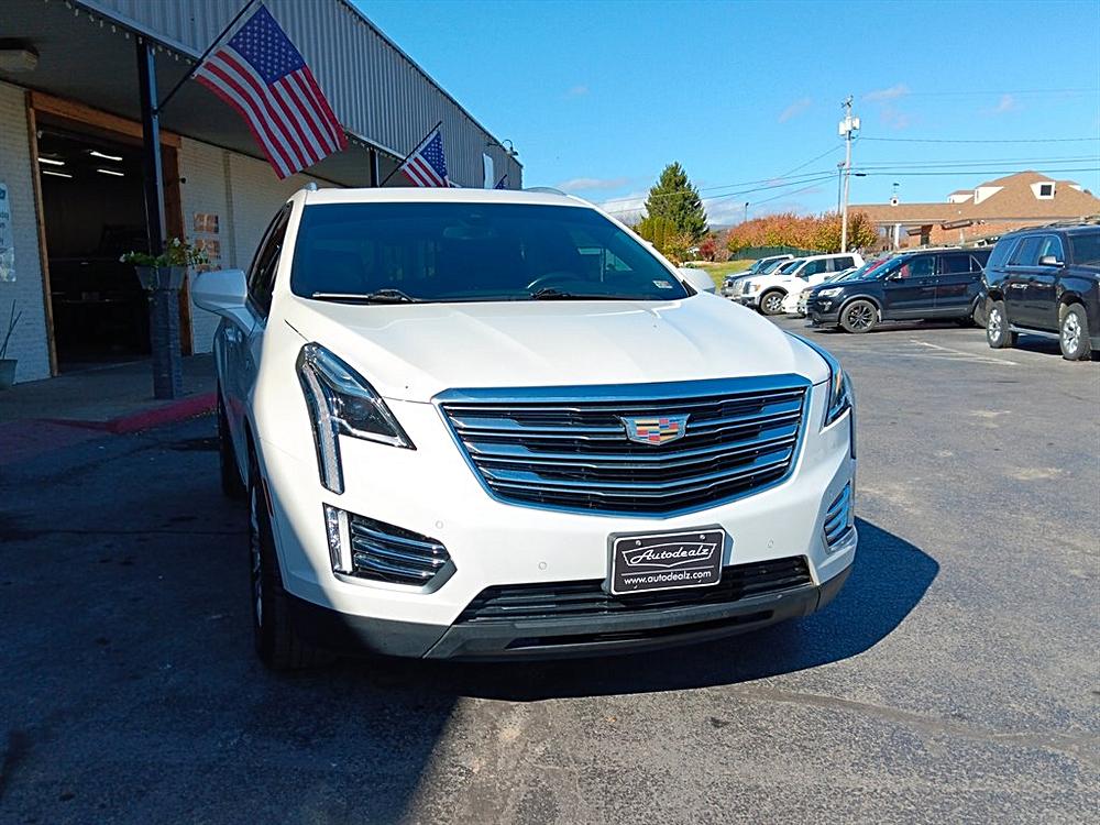 Effortless Luxury and All-Season Comfort: The 2017 Cadillac XT5