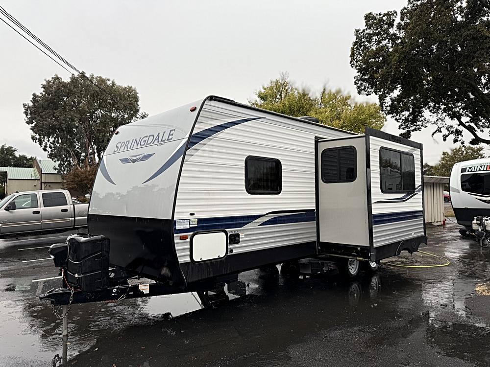 Why the 2021 Keystone SPRINGDALE 240BHWE Stands Out 🌟