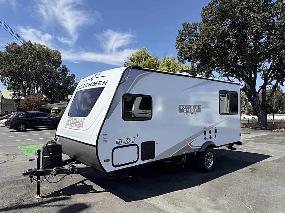 🚐 3 Ways to Adventure: The Coachmen NORTHERN SPIRIT BIJOU 15RLB, FREELANDER 30QB, and NORTHERN SPIRIT 2963BH RV/Camper Showdown!
