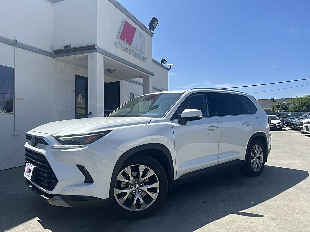 2024 Toyota Grand Highlander Limited: Take the Wheel of Possibility
