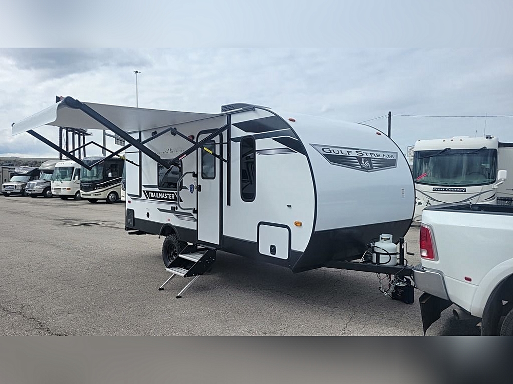 Adventure Awaits: A Comprehensive Comparison of Gulf Stream’s 2024 Trailmaster Lite and Vista Cruiser Models