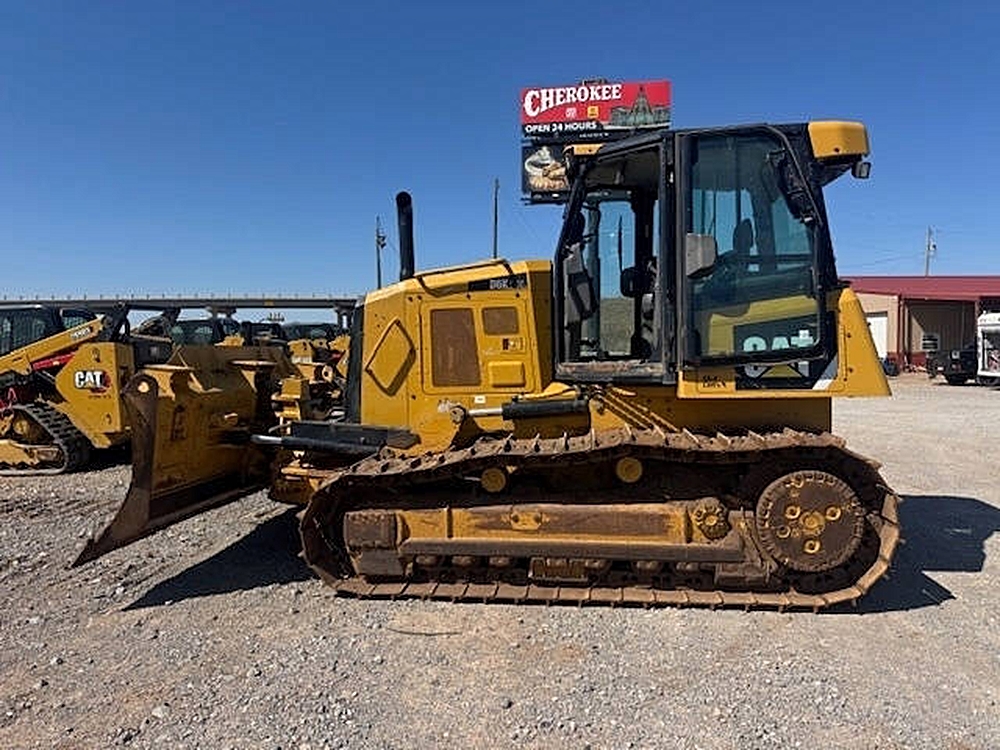 🚗 3 Ways to Drive Better: The Caterpillar D6K2XL, 303.5E2, and 275XE Showdown!