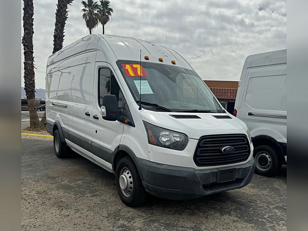 Discover the Versatile 2017 Ford Transit 350 HD Van 🛻