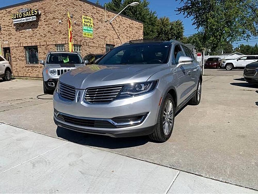 Luxury and Power Combined: A Review of the 2017 Lincoln MKX Reserve AWD 4dr SUV