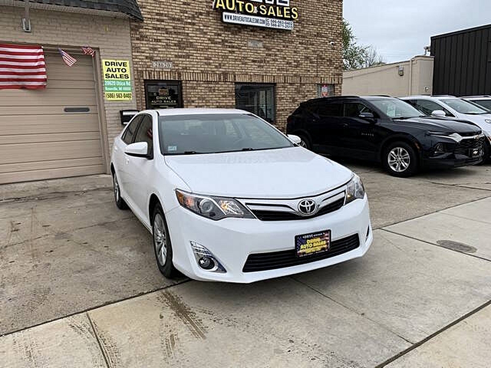 Top 10 Reasons You’ll Love the 2014 Toyota Camry SE 4dr Sedan