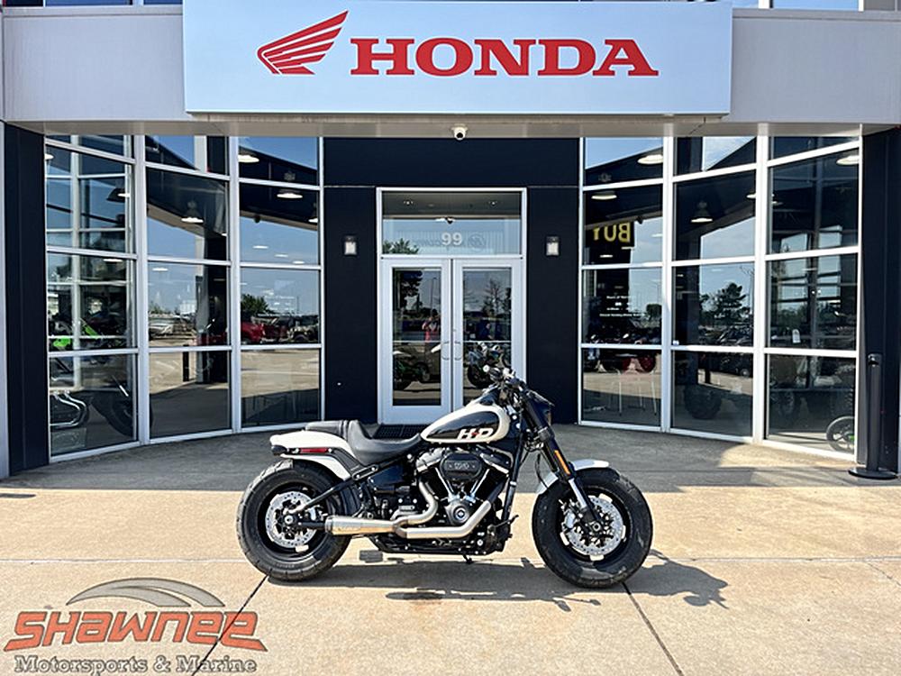 Brawn Meets Beige: The Bold Allure of the 2022 Harley-Davidson Softail Fat Bob 114