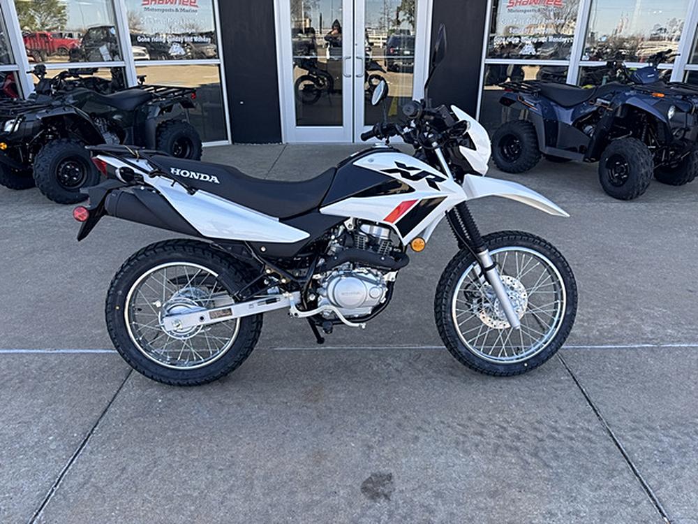 All-Terrain Ace: The 2024 Honda XR 150L Delivers Dual Duty Domination