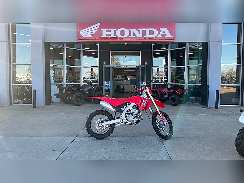 💰 Best Value Showdown: 3 Top Motorcycles between $9699 – $9799 at Shawnee Motorsports, Shawnee