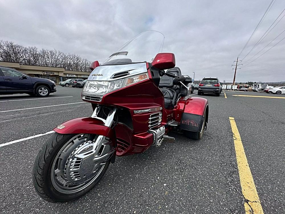 Three Wheels, No Apologies: Ride Bold with the 1998 Honda GL1500A Goldwing Trike