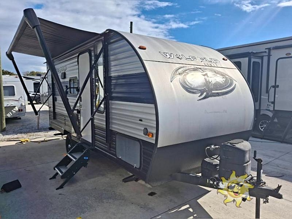 🚐 Why the 2021 Cherokee Wolf Pup 16PF Stands Out 🌟
