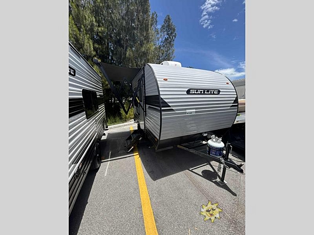 🚐 3 Ways to Adventure: The Sun Lite LTD 13BD, 13BD, and 13MJ RV/Camper Showdown!