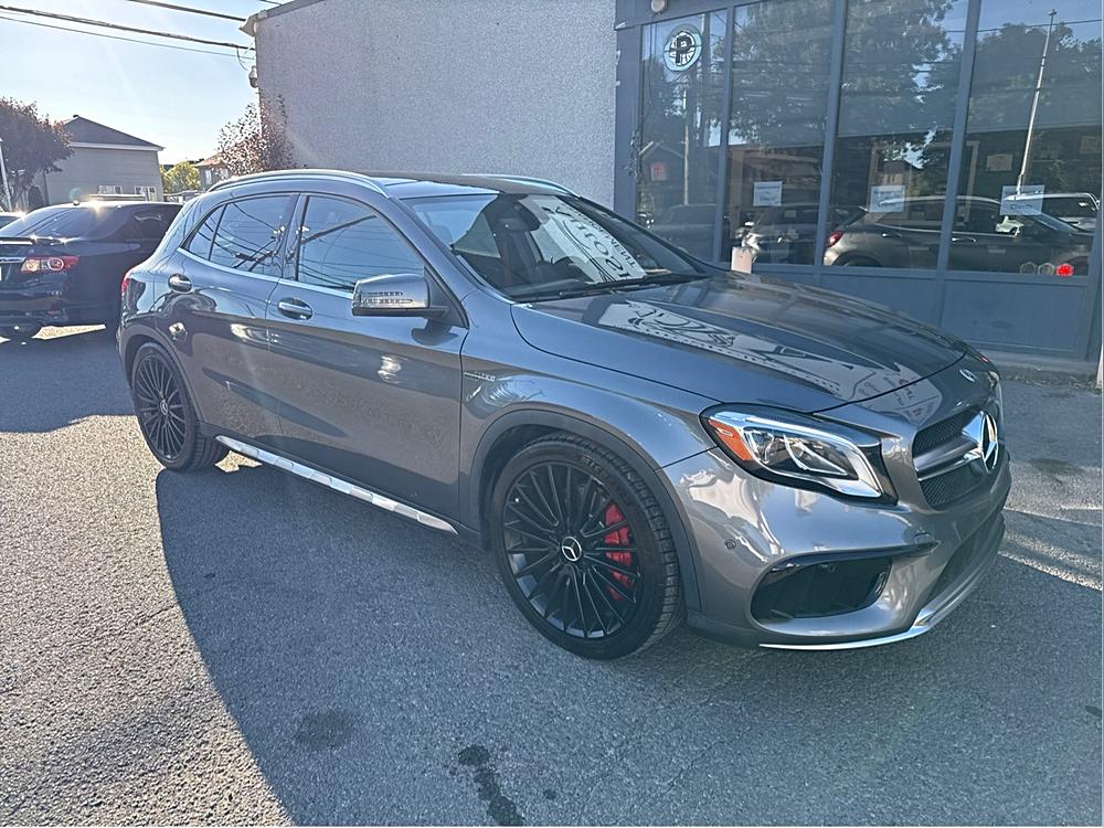 Pourquoi le Mercedes-Benz GLA-Class AMG 2019 se Démarque 🌟