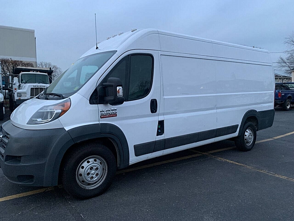 The Full-Size Van Showdown: 3 Top Picks at Carfather Inc, Island Park