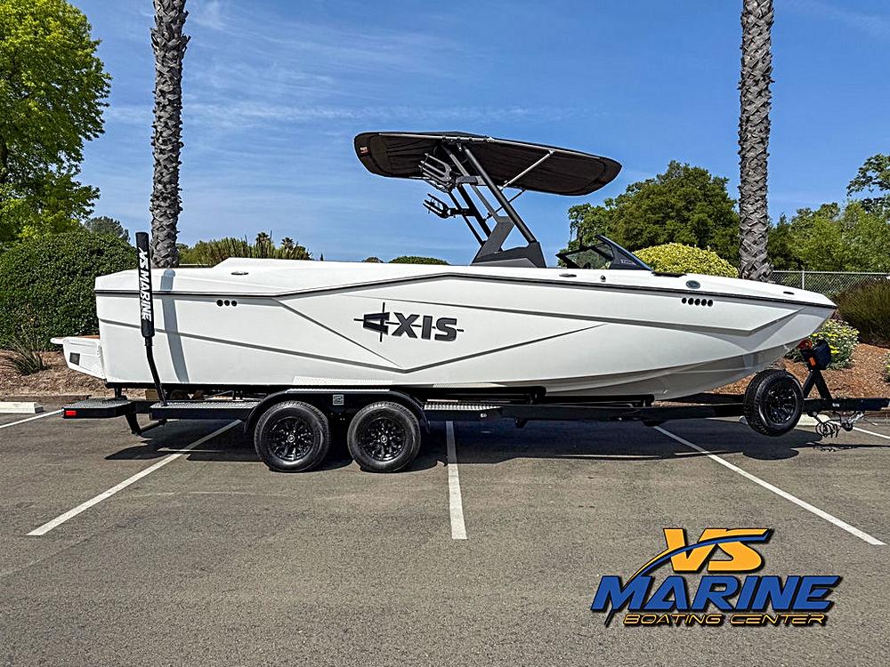 ⛵ Comparison of Axis Wake Research Power Boats: T250, T235, and A245
