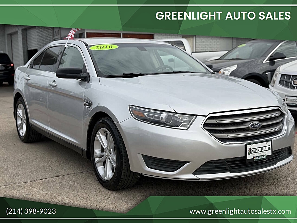 🚙 Discover the 2016 Ford Taurus SE 4dr Sedan: A Blend of Style, Comfort, and Performance 🌟