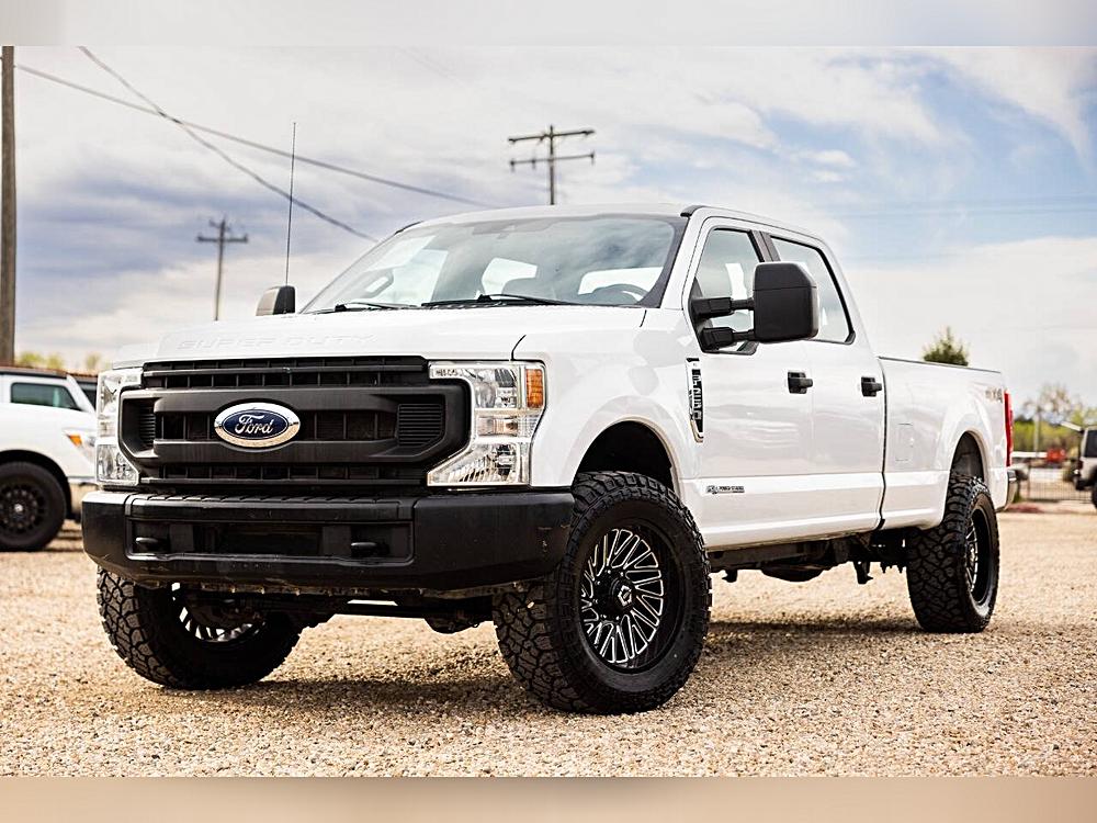 🚙 Why the 2021 Ford F-250 Super Duty XL 4×4 4dr Crew Cab 8 ft. LB Pickup Stands Out 🌟