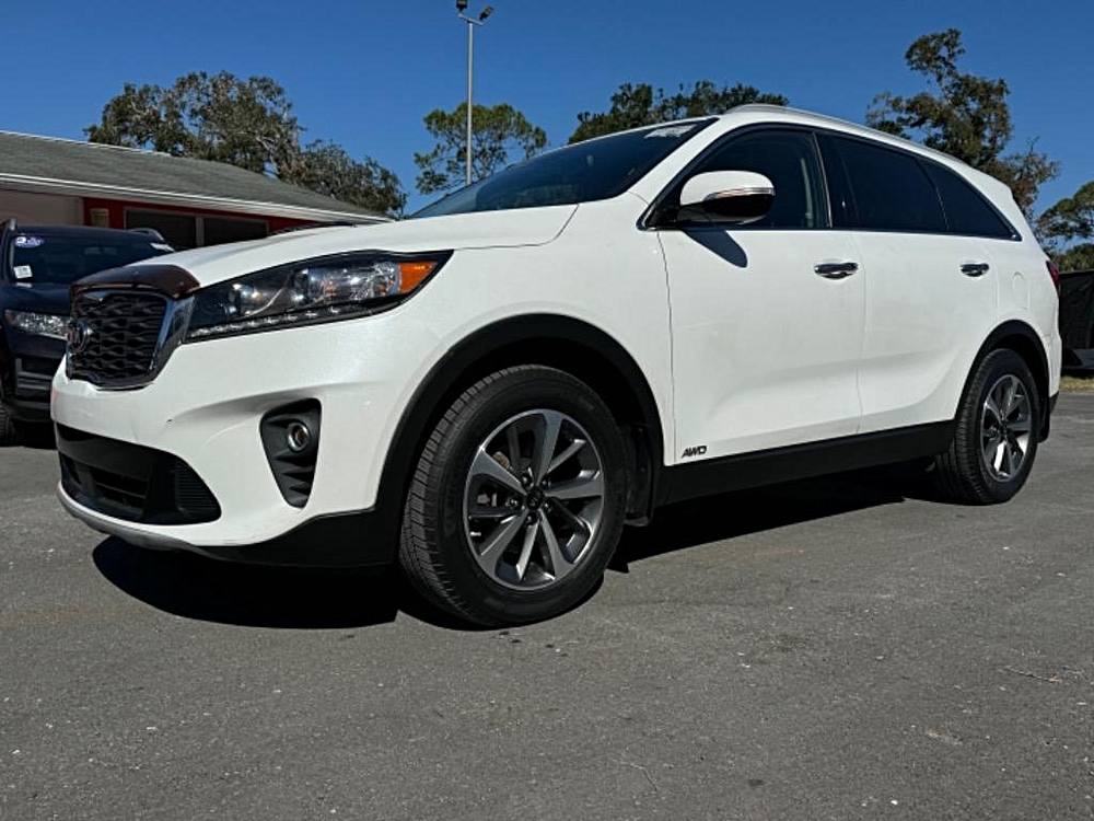 Serious Value Comparison: Which Car & Truck Is the Smartest Buy between $15900 – $15100