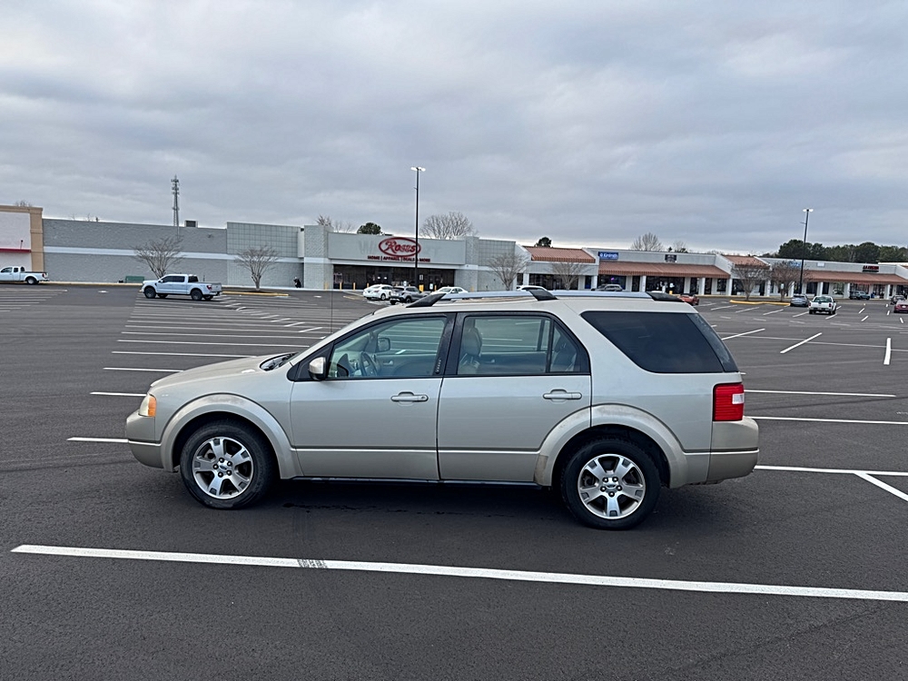🚘 Take the Wheel of Possibility: 2005 FORD FREESTYLE LIMITED