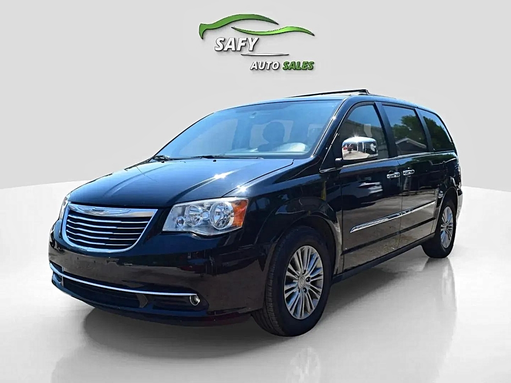 2015 Chrysler Town Country Touring-L Minivan 4D: A Blend of Style & Functionality