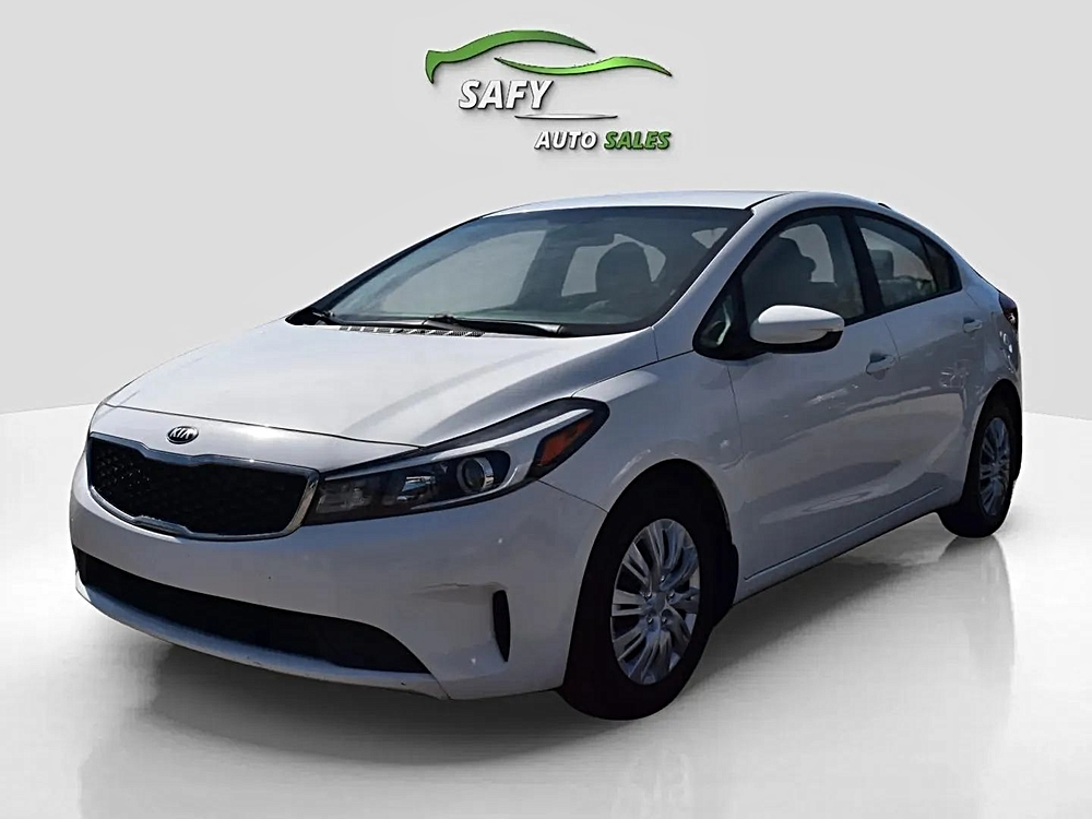 Why the 2017 Kia Forte LX Sedan 4D Stands Out 🌟