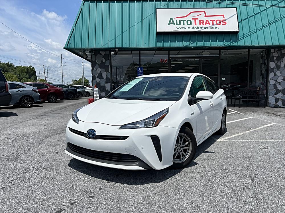 Discover the 2022 Toyota Prius LE: Eco-Friendly and Efficient